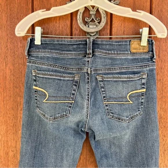 American Eagle Bootcut Jeans - Picture 4 of 9